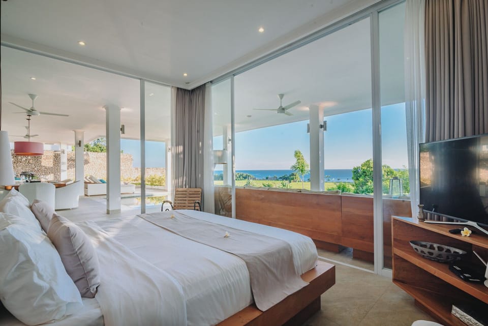 Deep Blue Villa House in Buleleng