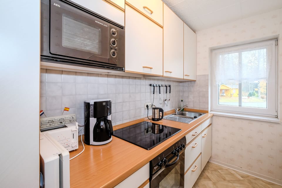 Apartment, 2 Bedrooms | Private kitchen