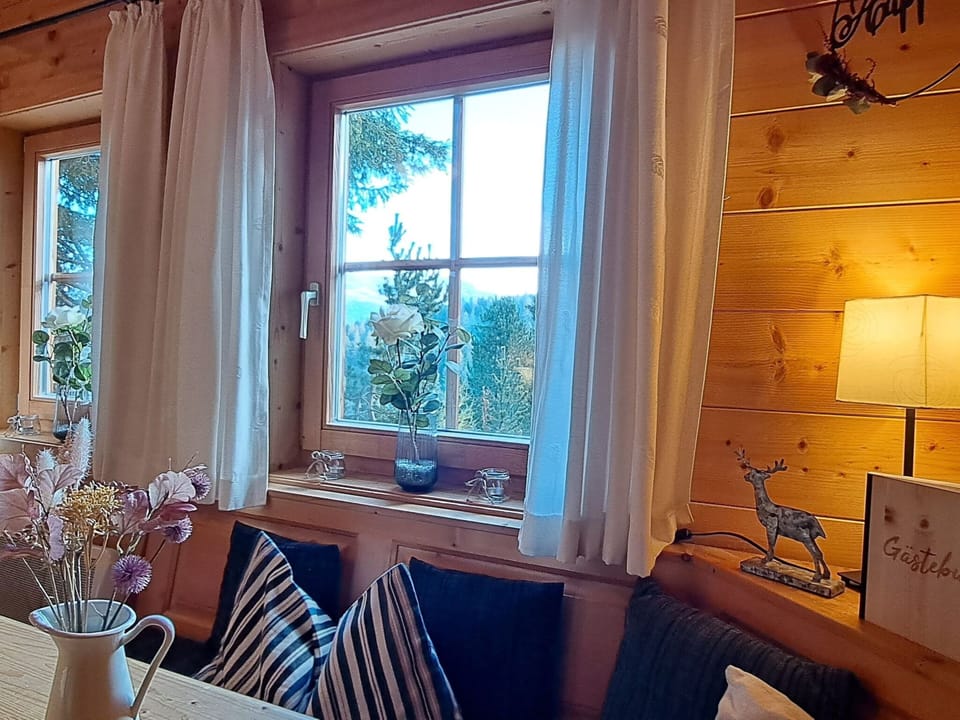 Chalet | Dining