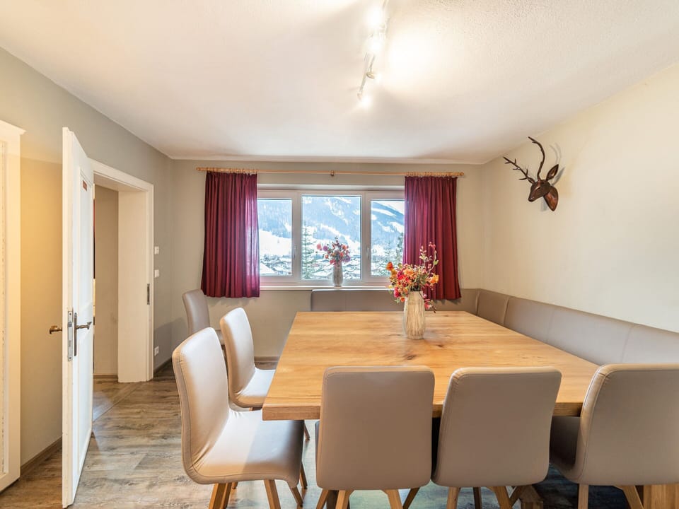 Chalet | Dining