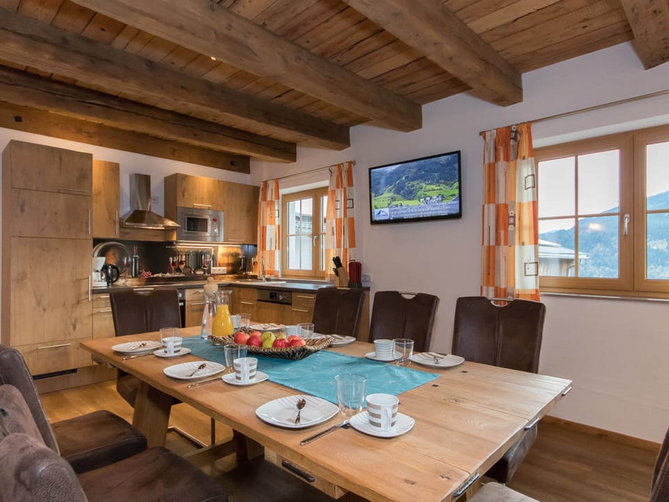 House | Private kitchen | Stovetop, coffee/tea maker