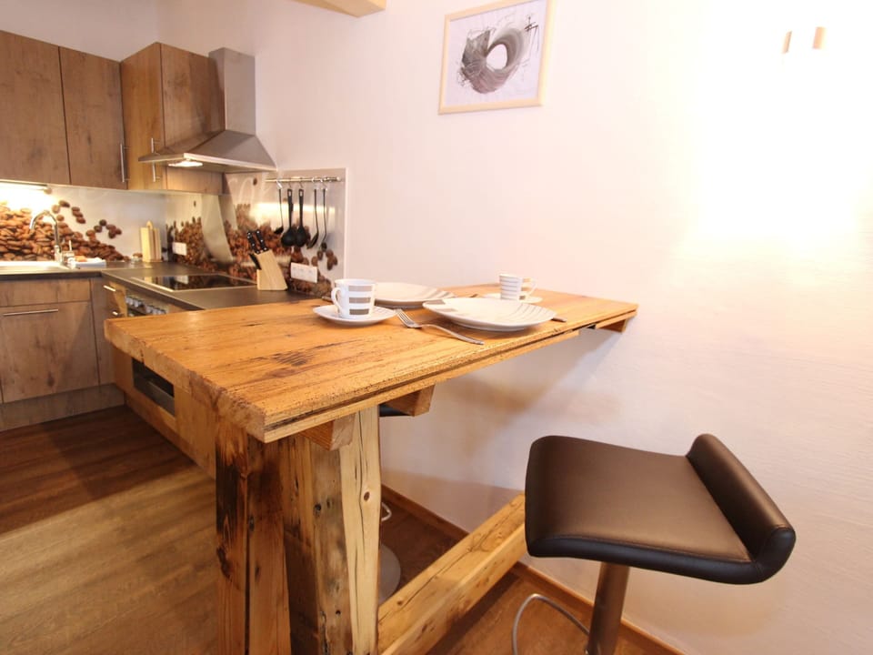 House | Private kitchen | Stovetop, coffee/tea maker