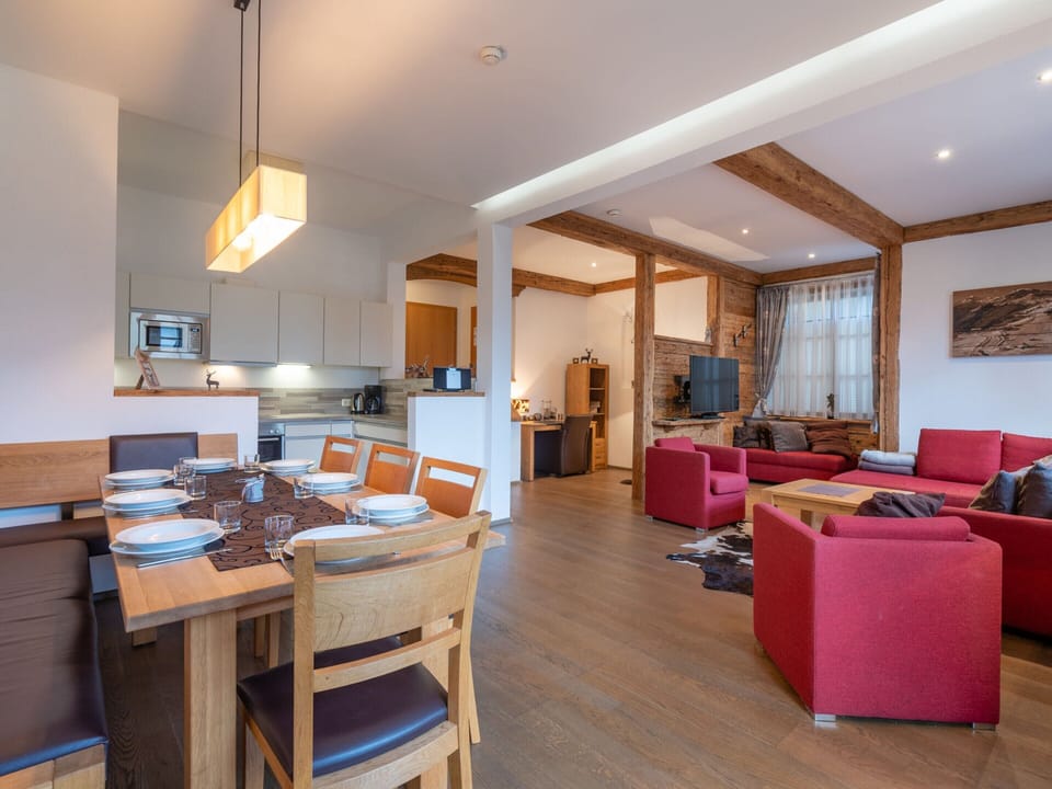 Apartment | Dining