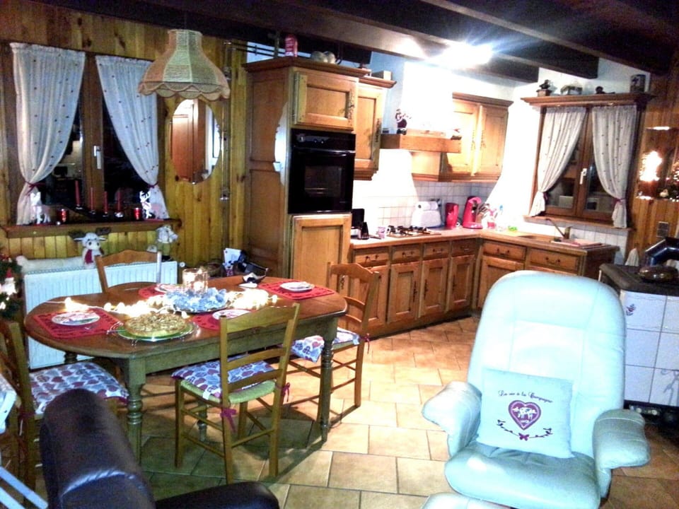 Chalet | Private kitchen | Highchair