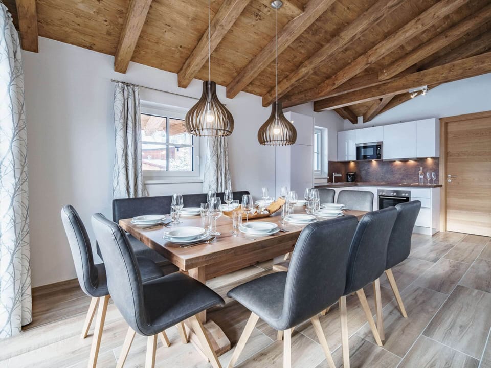 House | Dining