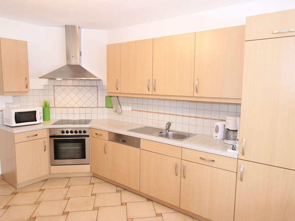 House | Private kitchen | Stovetop, coffee/tea maker, highchair