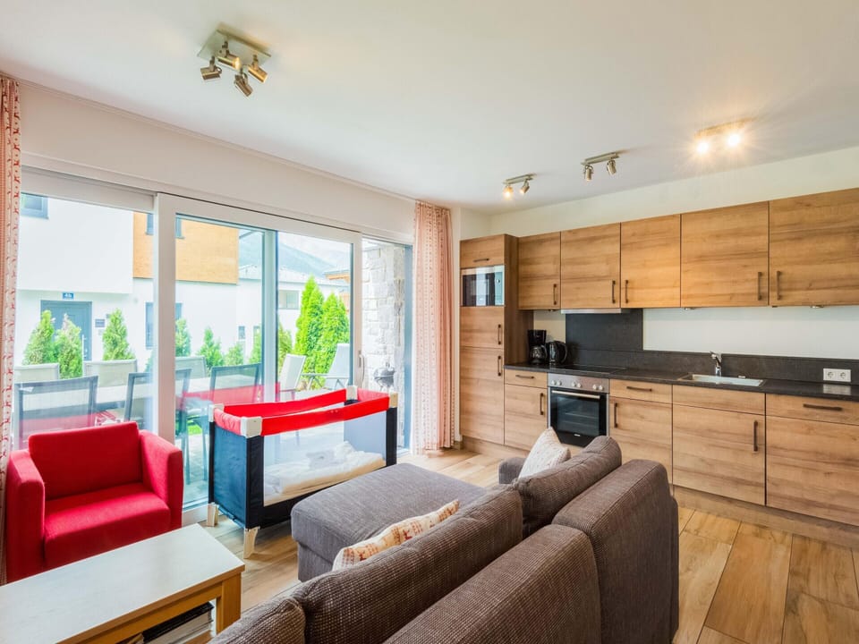 House | Private kitchen | Coffee/tea maker, highchair