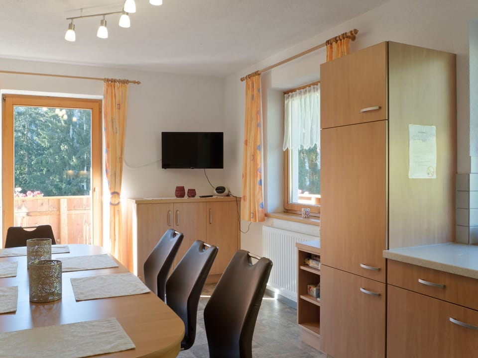 Apartment | Dining