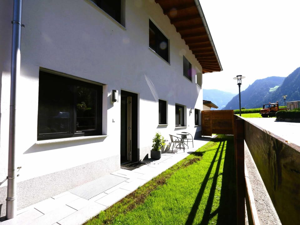 Apartment | Garden