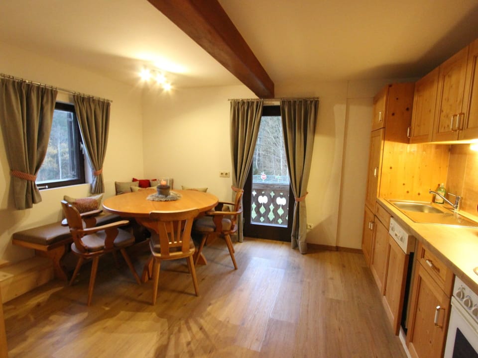 House | Dining