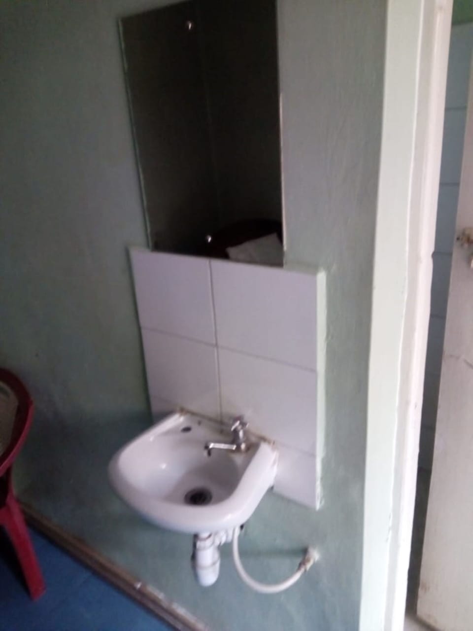 Single Room | Bathroom sink