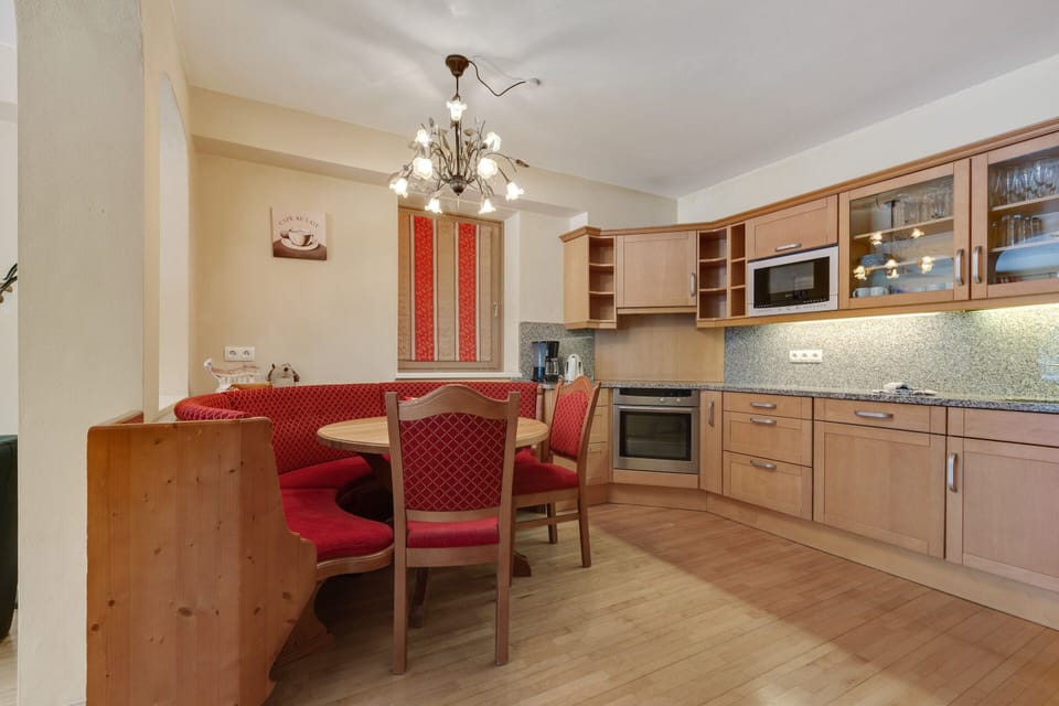 Chalet | Private kitchen | Highchair
