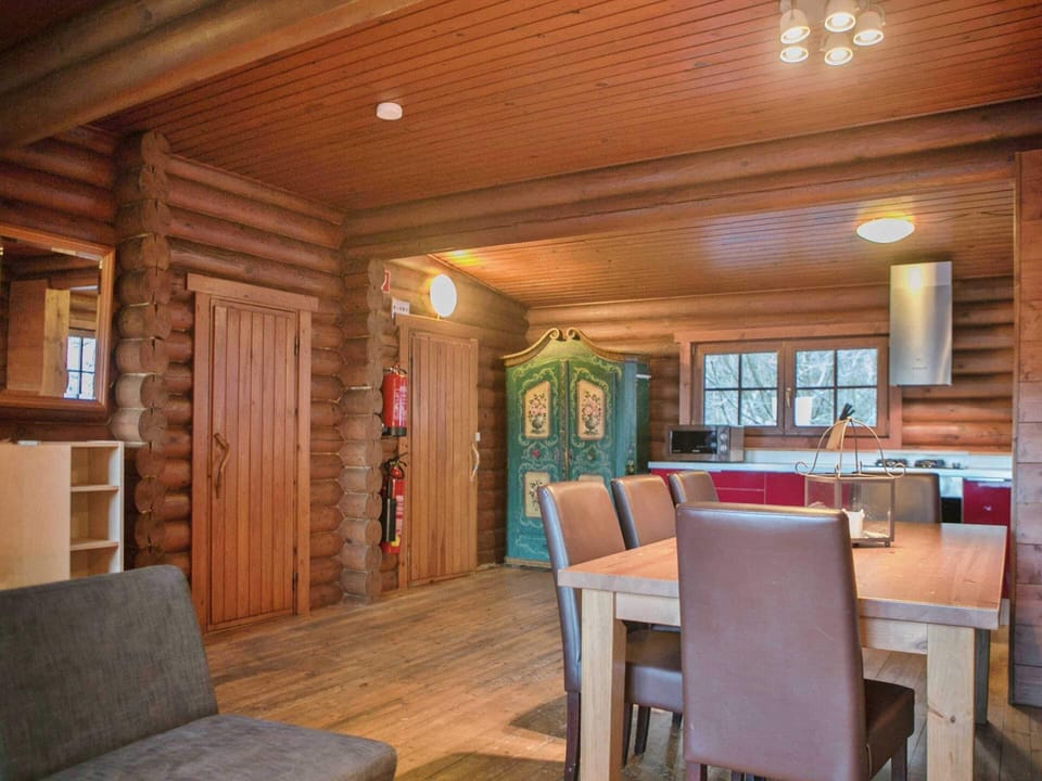 Chalet | Dining