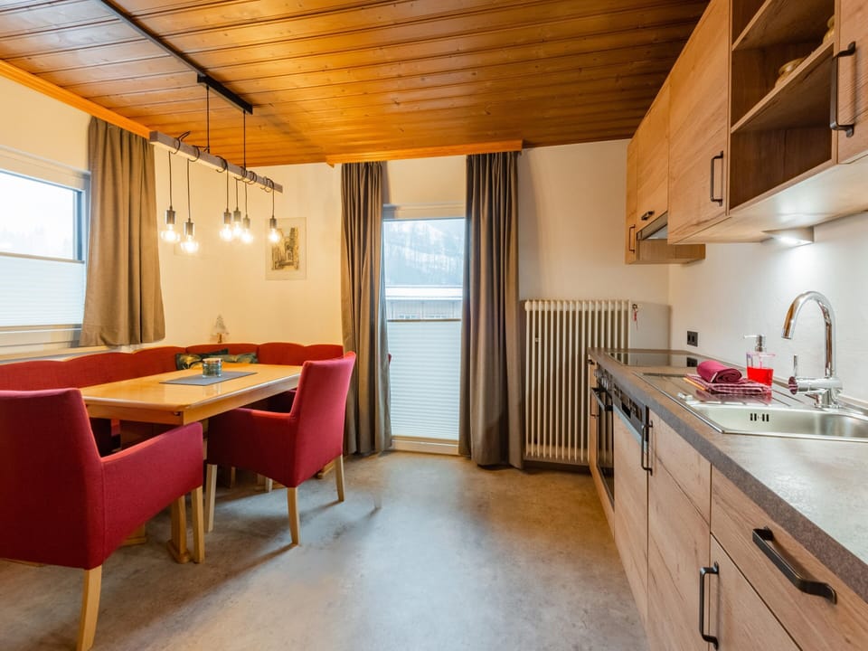 Apartment | Dining