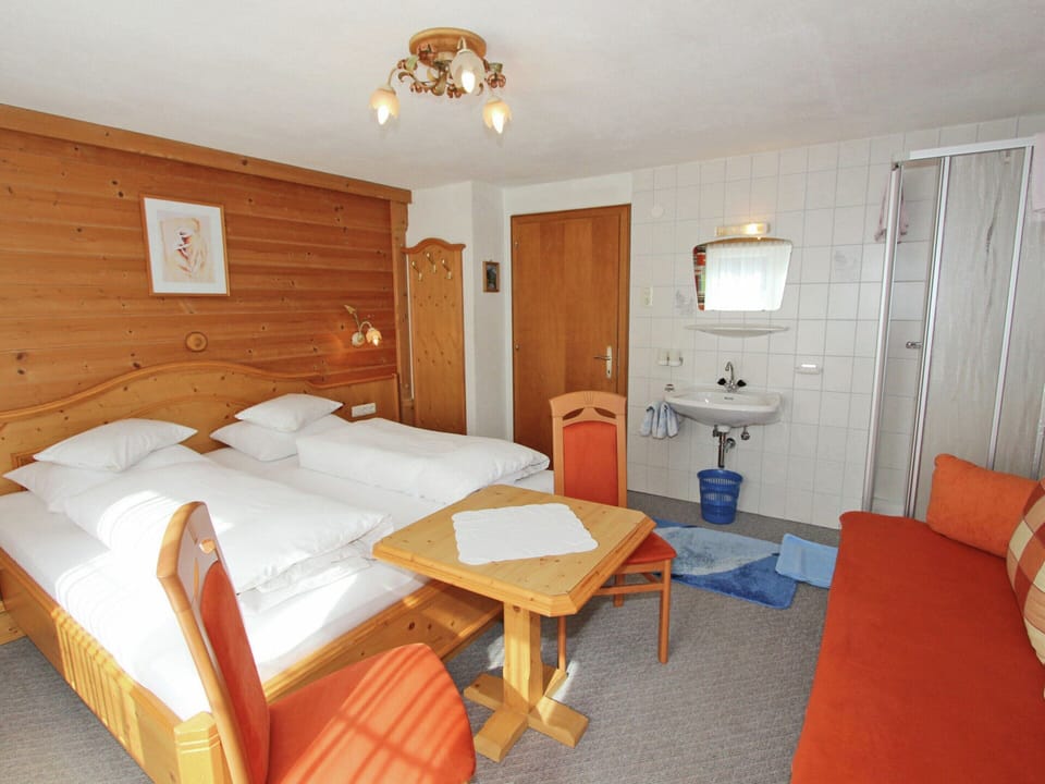 Apartment | 3 bedrooms, bed sheets