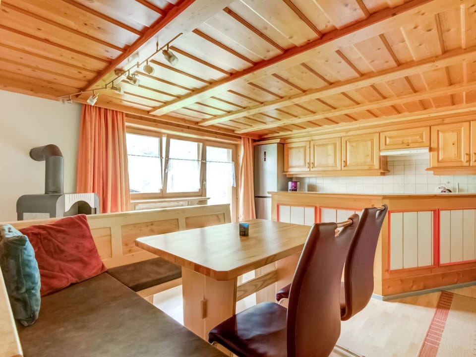 Apartment | Dining