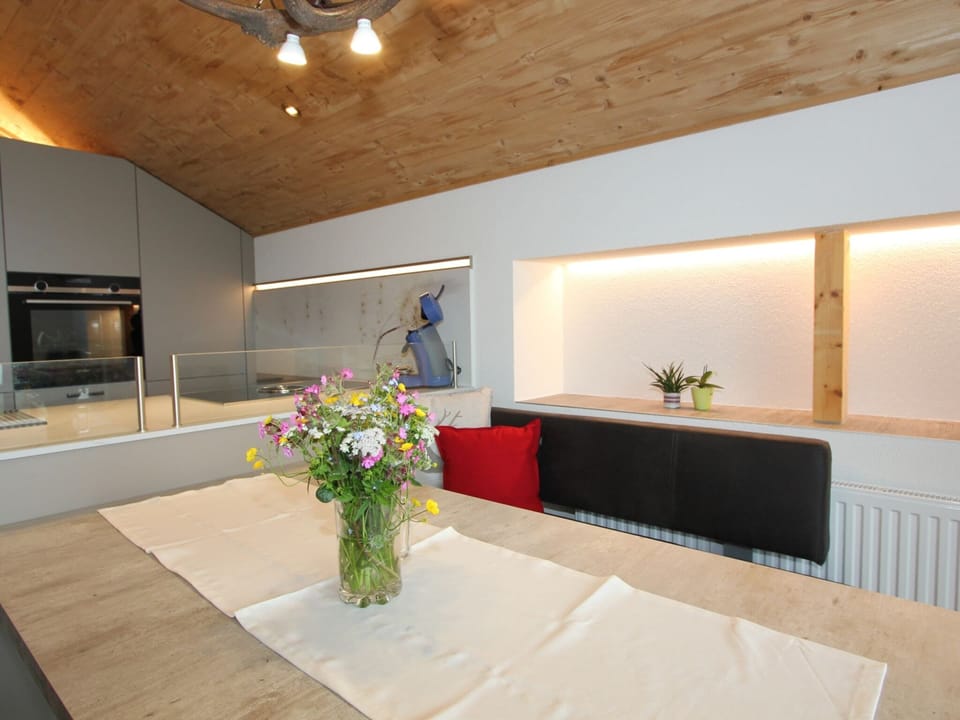 Apartment | Dining