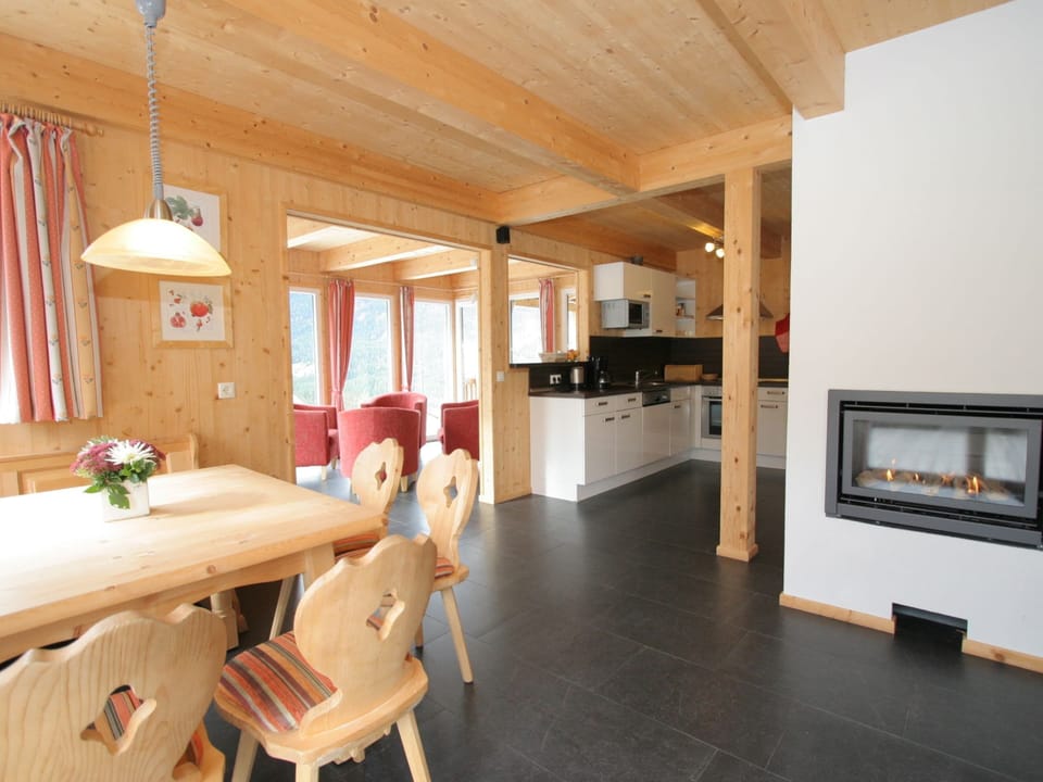 Chalet | Dining