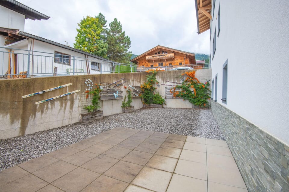 Apartment | Garden