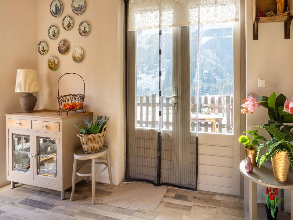 Chalet | Reception