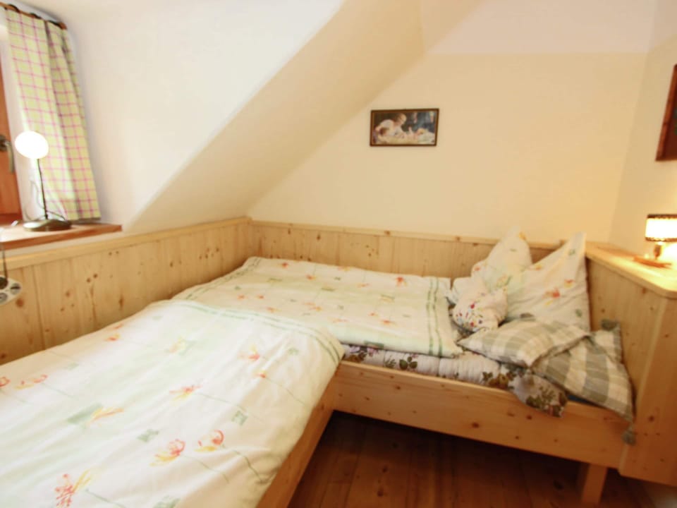 Apartment | 2 bedrooms, individually furnished, bed sheets