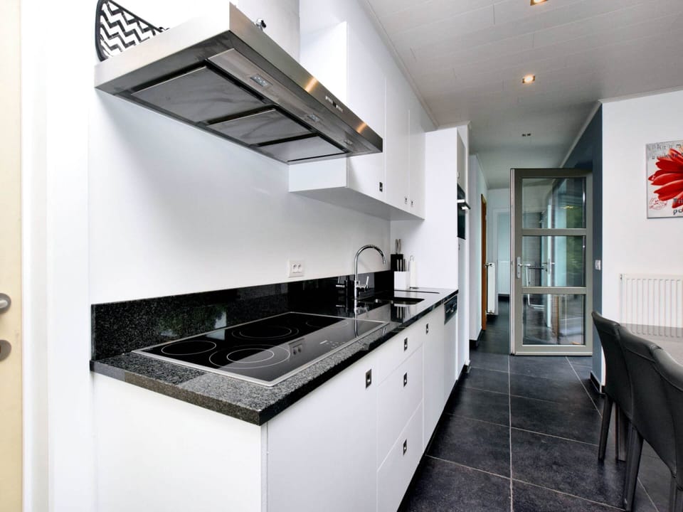 House | Private kitchen | Fridge, microwave, highchair