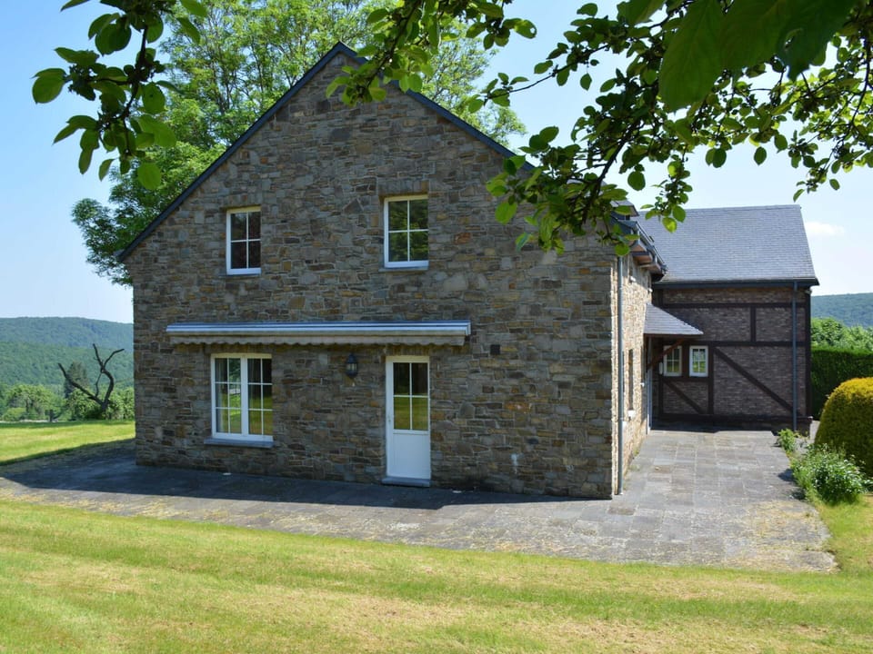Villa | Exterior