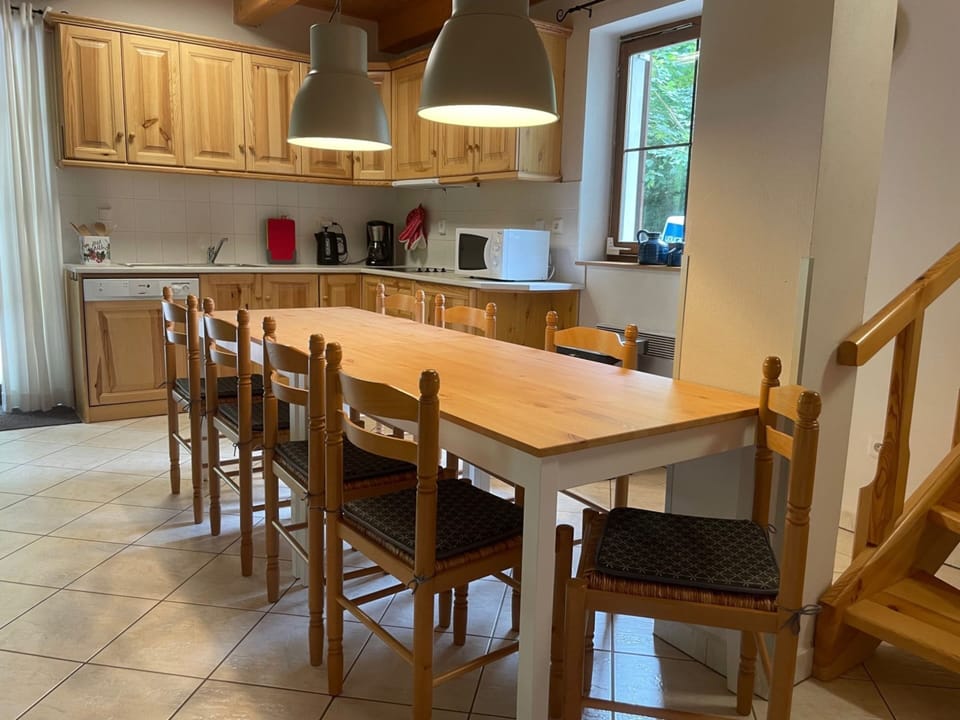 House | Private kitchen | Oven, highchair