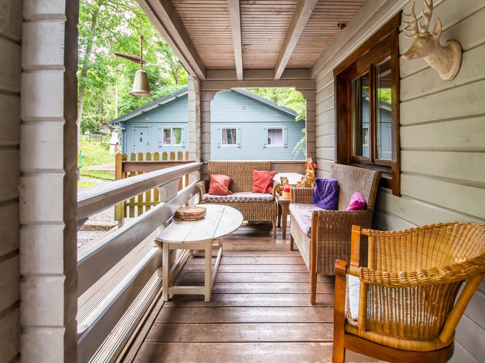 House | Balcony