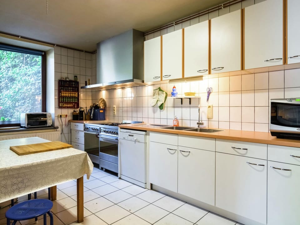 House | Private kitchen | Fridge, highchair