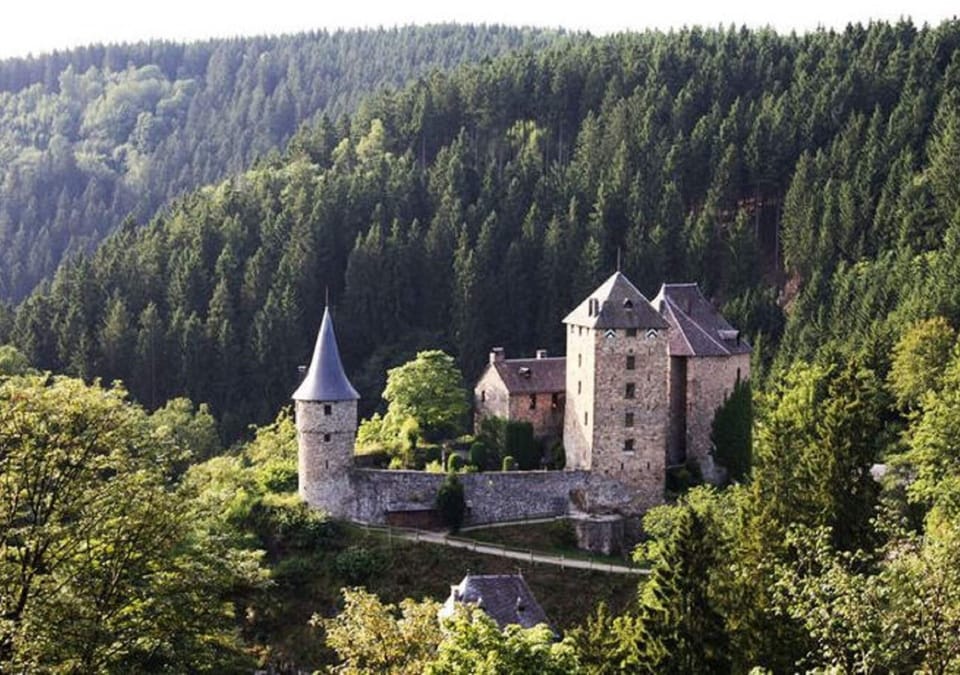 Nice Holiday Farmhouse Located in Sourbrodt near Ski Resort of Ovifat House in Belgium
