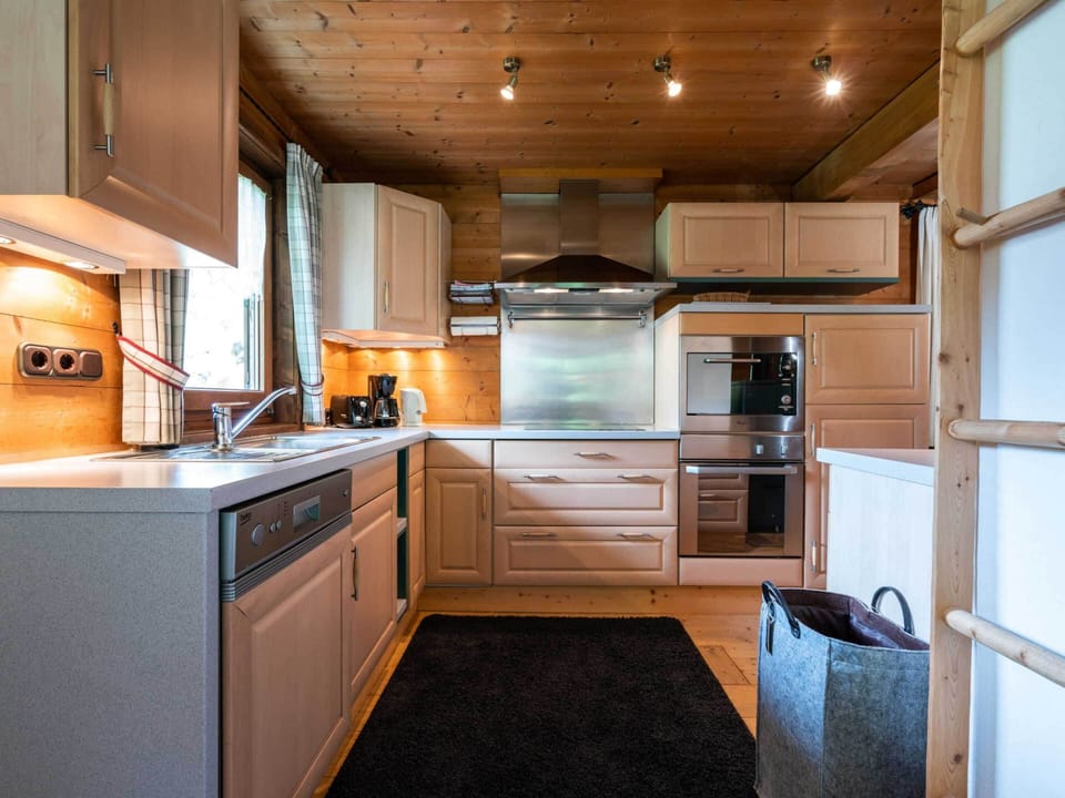 Chalet | Private kitchen | Highchair