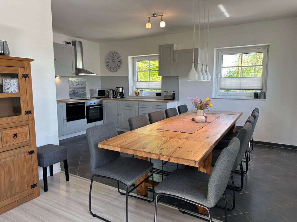 House | Private kitchen | Stovetop, highchair