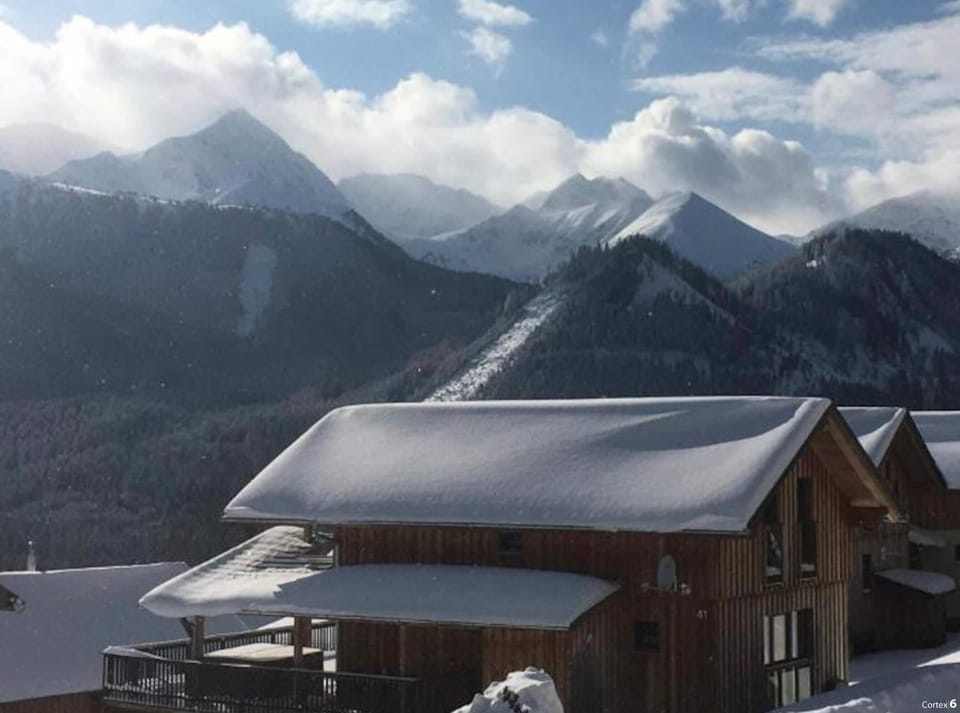 Chalet | Exterior