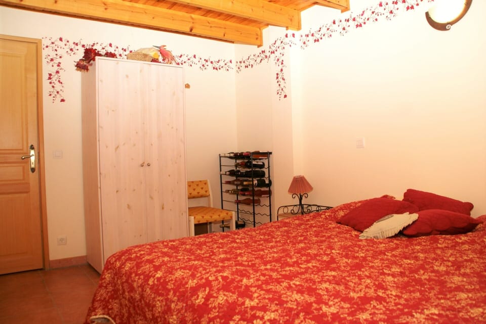 Villa | 5 bedrooms, individually furnished, iron/ironing board, bed sheets