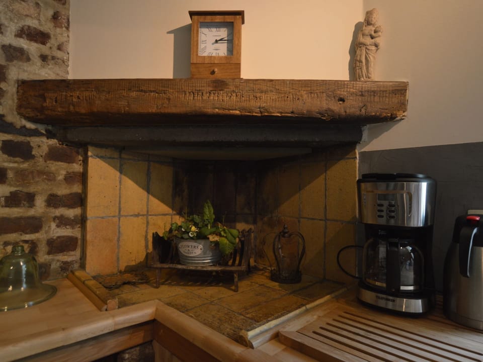 House | Private kitchen | Fridge, stovetop, highchair