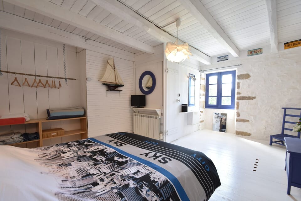 Brittany Escape With Garden House in Finistere