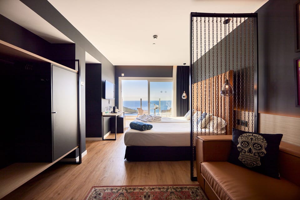 Start Me Up Suite, Sea View | In-room safe, desk, free WiFi, bed sheets