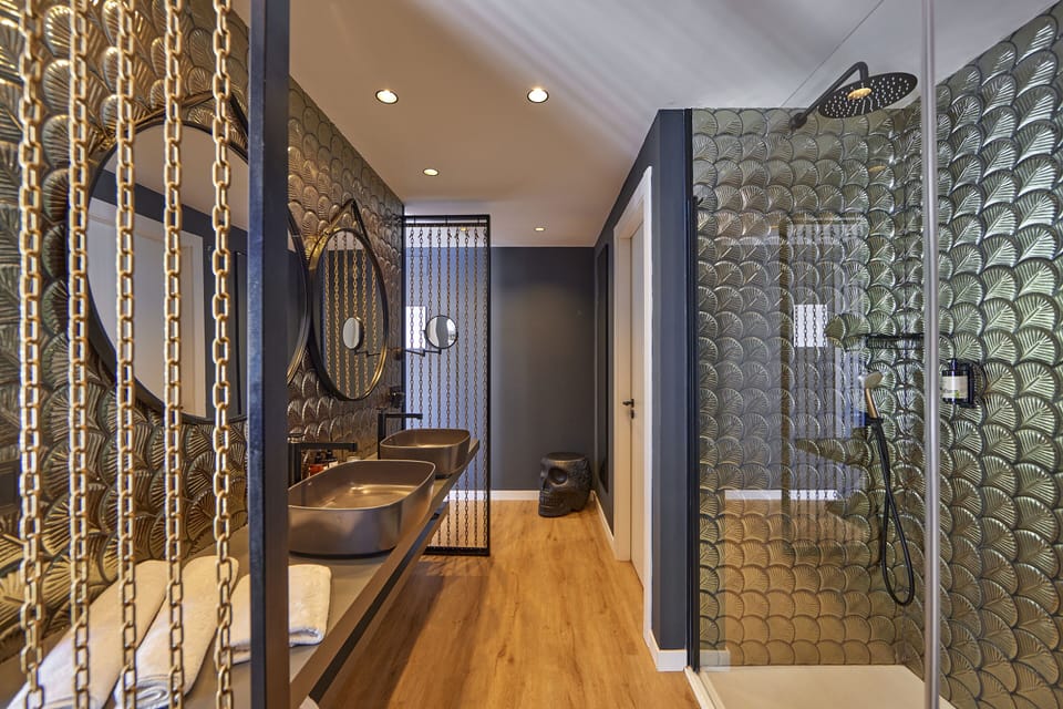 Start Me Up Suite, Sea View | Bathroom | Shower, rainfall showerhead, eco-friendly toiletries, hair dryer