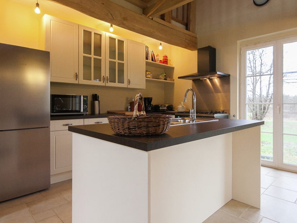 House | Private kitchen | Microwave, highchair