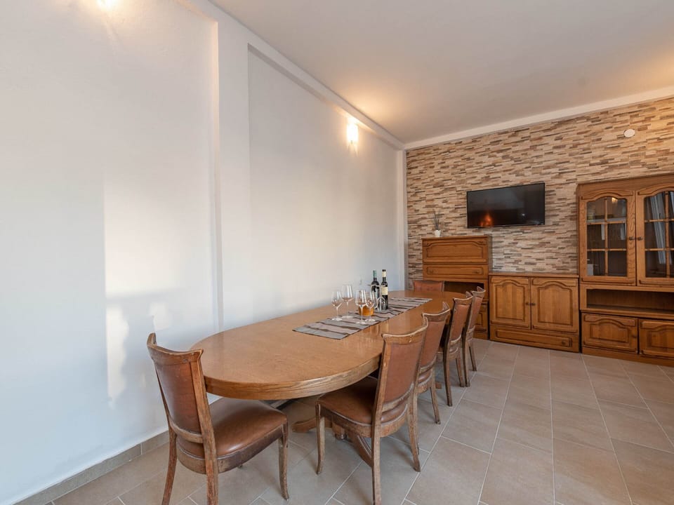 House | Dining
