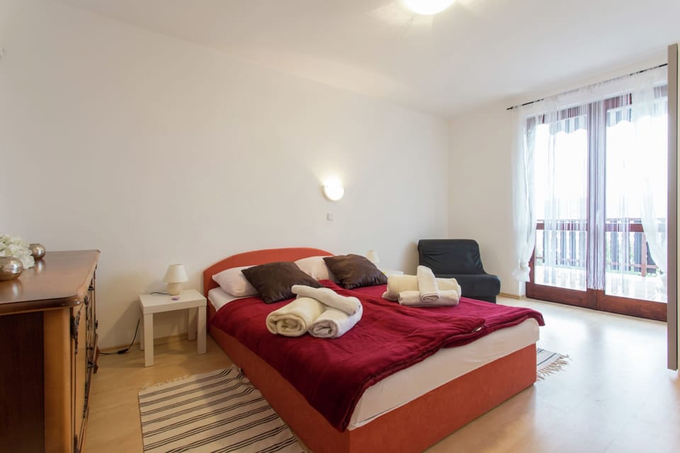 Apartment in Seline With Garden Apartment in Zadar County