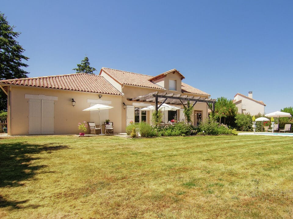 Villa | Exterior