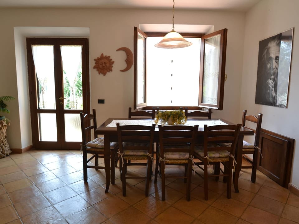 Villa | Dining
