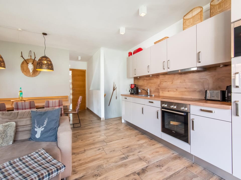 House | Private kitchen | Microwave, coffee/tea maker, highchair