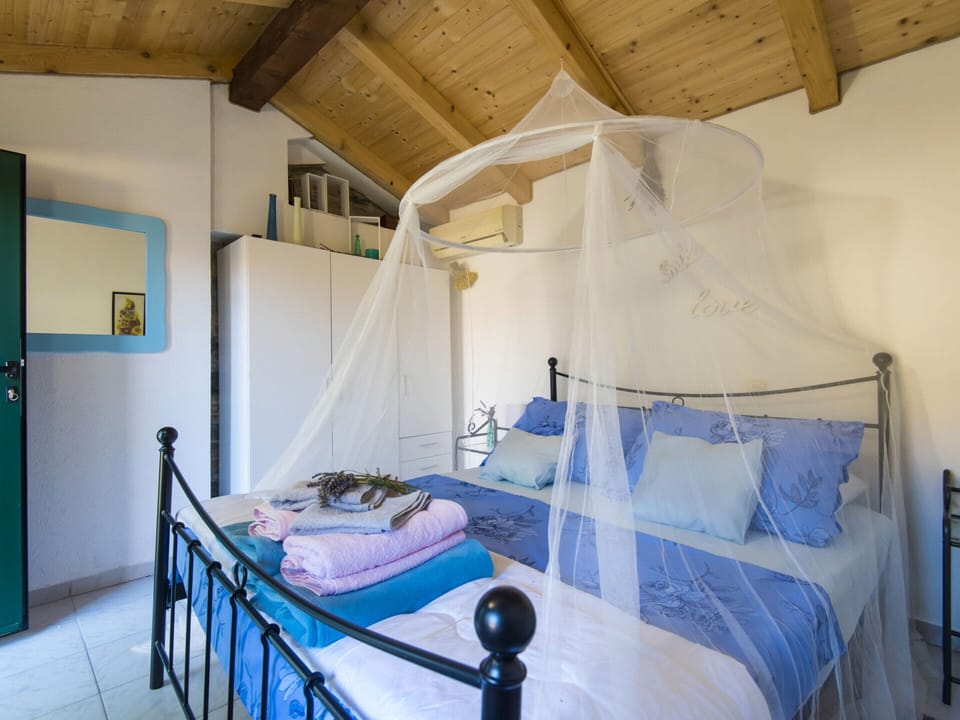 Holiday Home Near Adriatic Sea and Krka Falls House in Zadar County