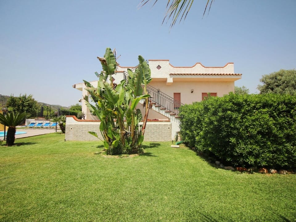 Villa | Exterior