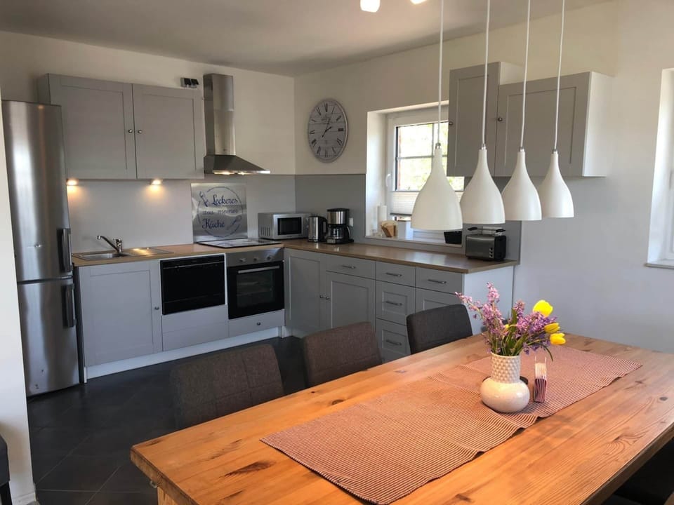 Apartment | Private kitchen | Stovetop, highchair