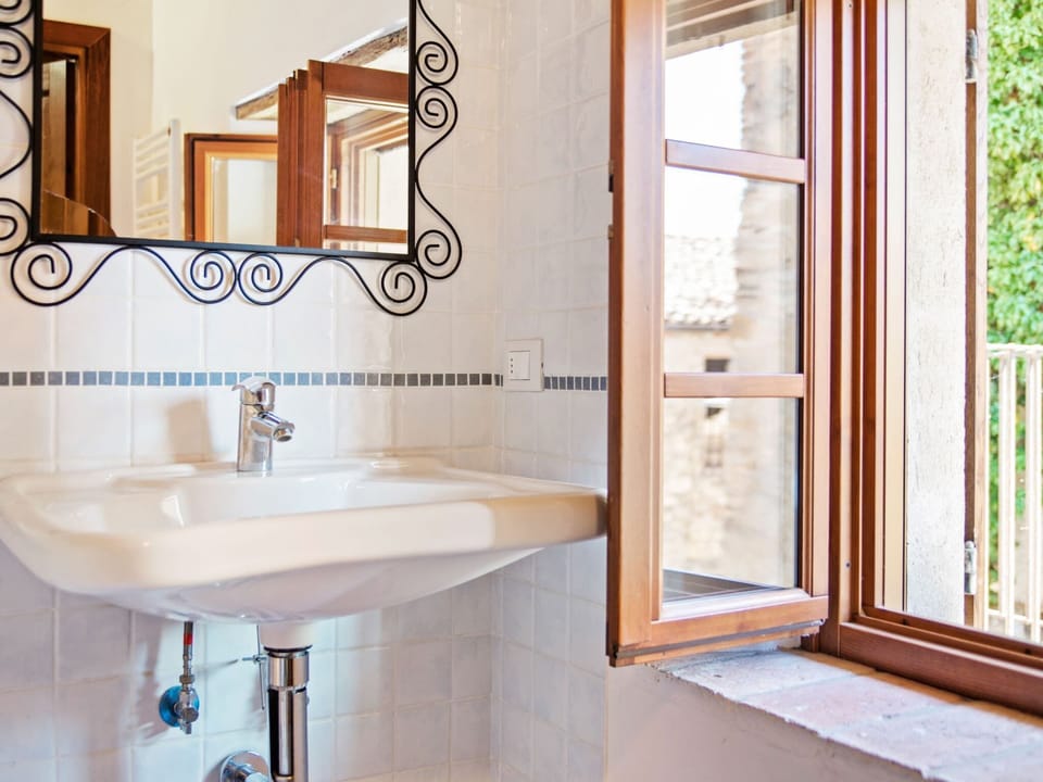 House | Bathroom