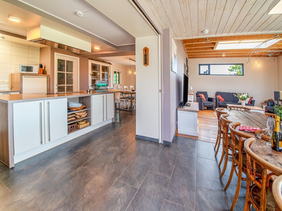 House | Private kitchen | Fridge, highchair